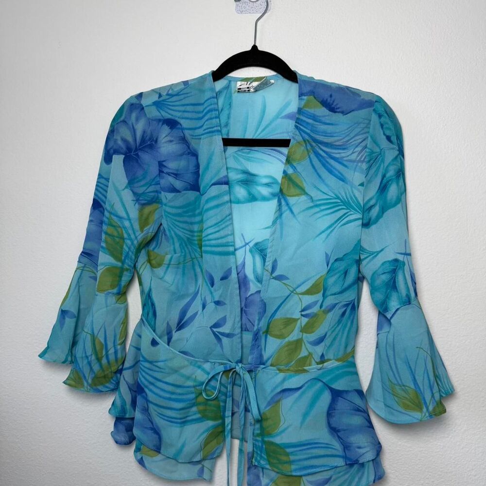 Dress barn Floral Sheer Blouse D11